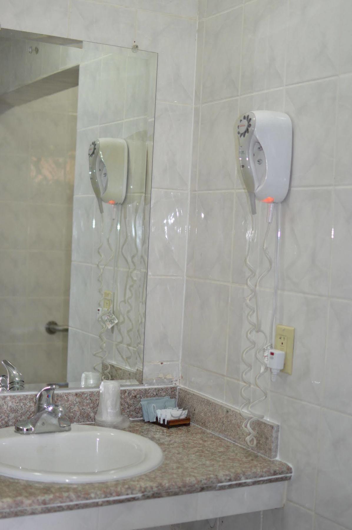 Travel Eagle Inn Motel Long Beach Bagian luar foto